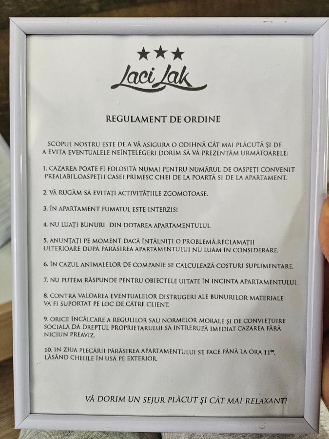 Laci Lak Premium Apartment Орадя Екстер'єр фото